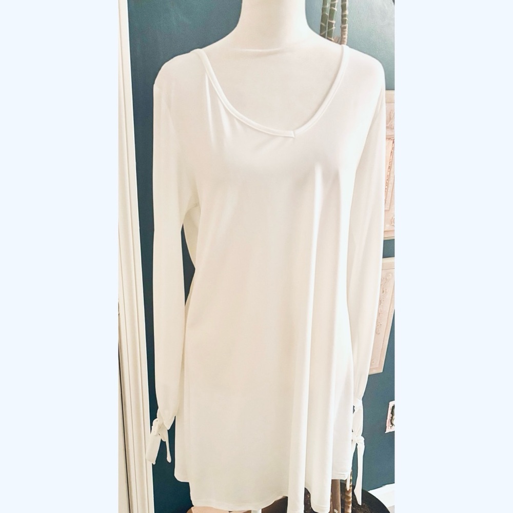 Casual White Long Sleeve Women's Top or Mini Dress with Open Slit Sleeves-Medium